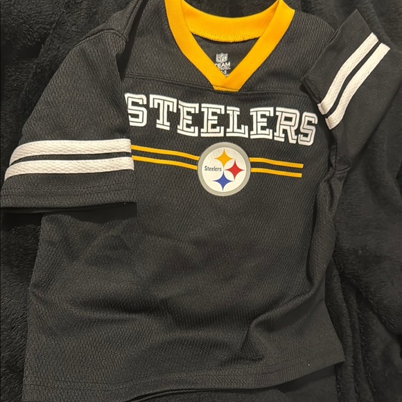 Team Apparel Kids Black and Yellow Steelers Jersey - Picture 13 of 15